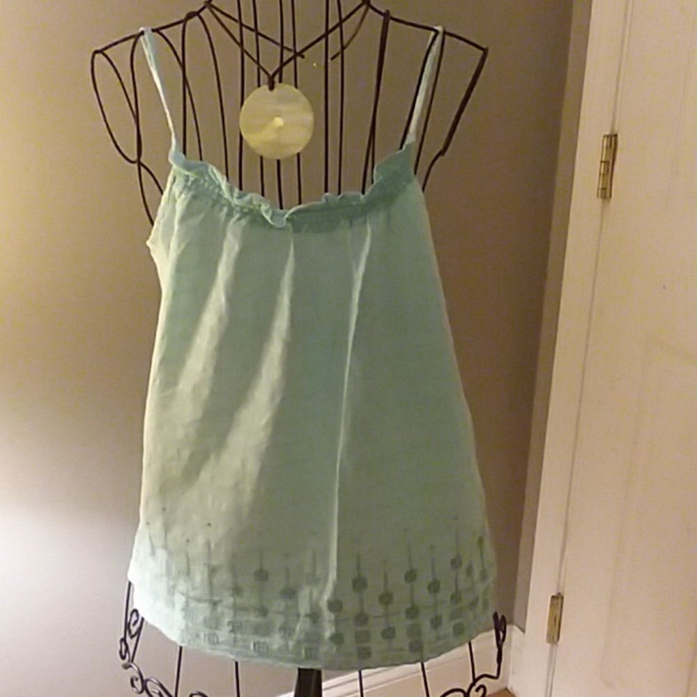 🧚‍♀️3/$15 Gap blue boho tank